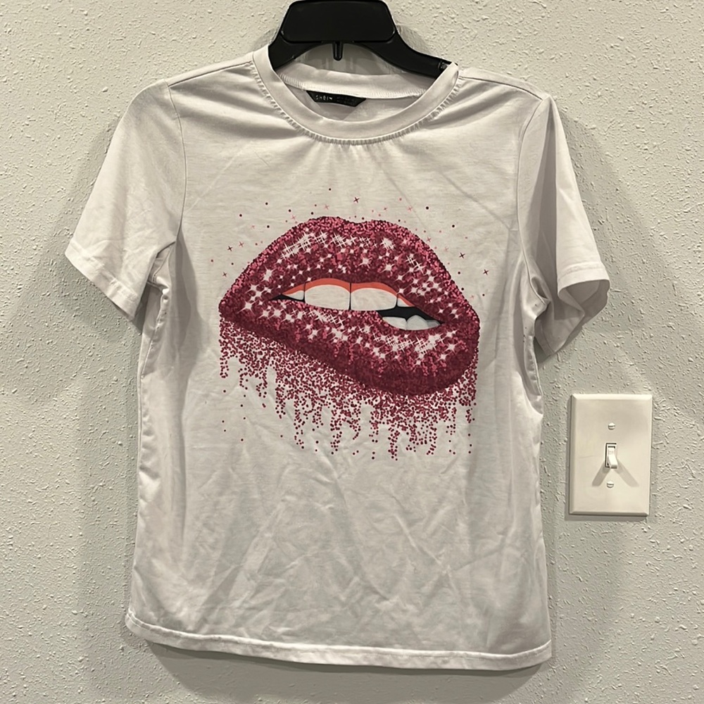 SHEIN TShirt